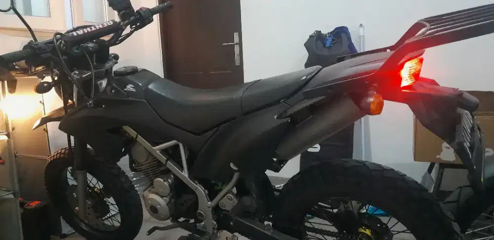 Kawasaki KLX 150 G 2017 Mulus Supermoto