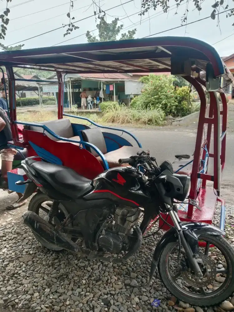 Becak sewa honda cb virza