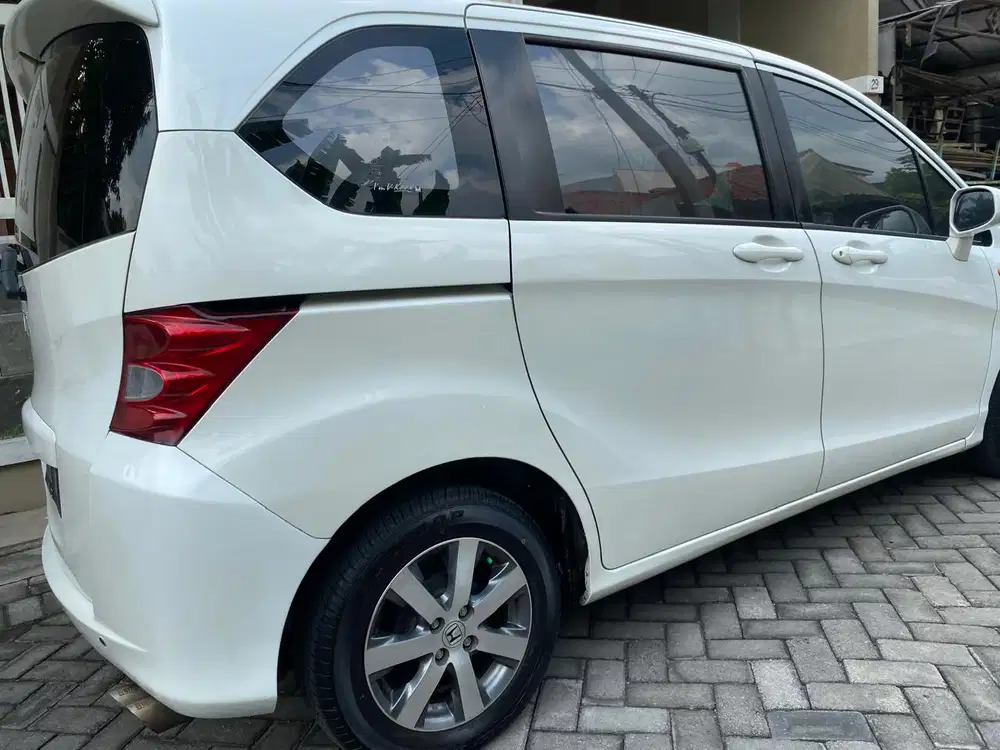 Honda Freed 2011 Bensin