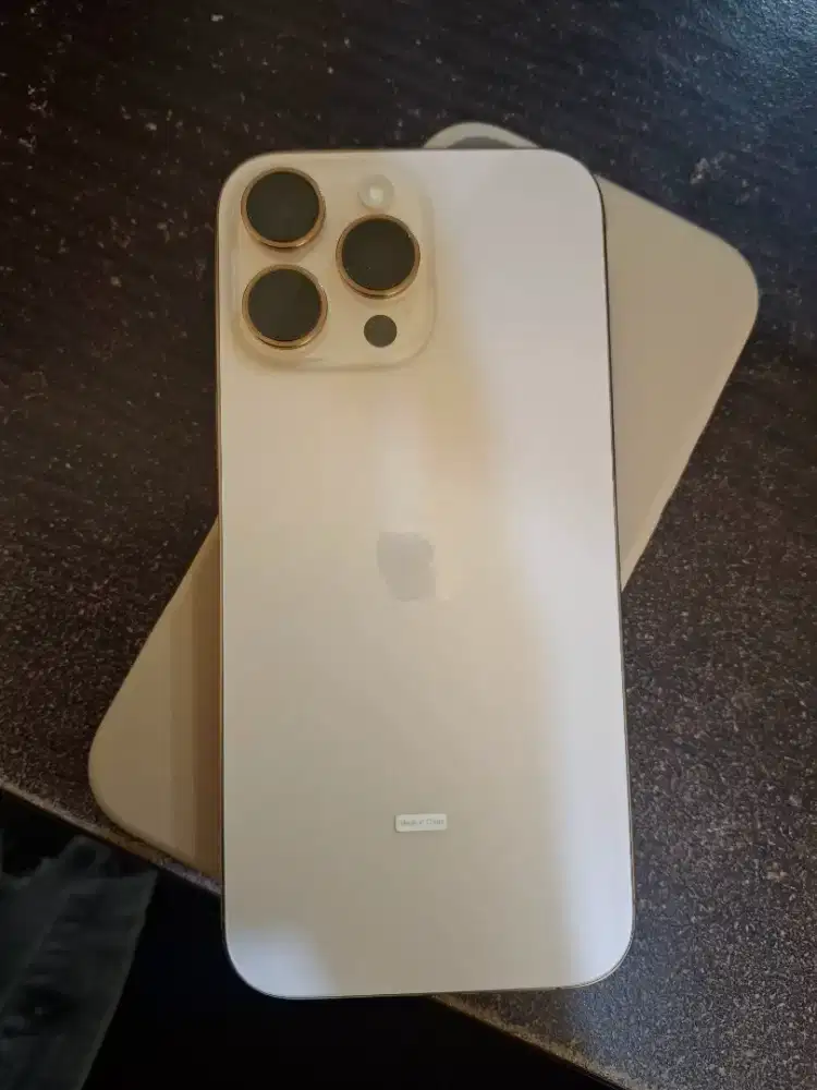 Iphone 16 promax 256 like new masih garanau sampai april BH 100%