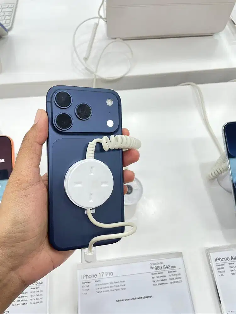 Iphone 17 Pro & Pro Max