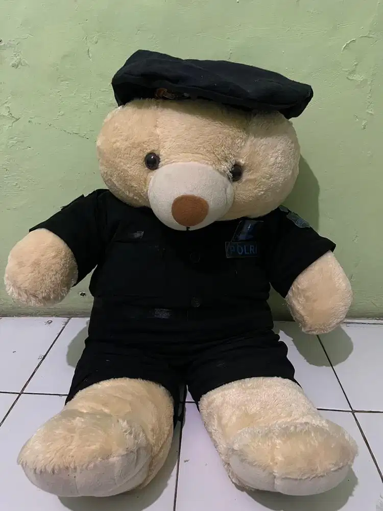 boneka polisi cocok untuk give seseorang