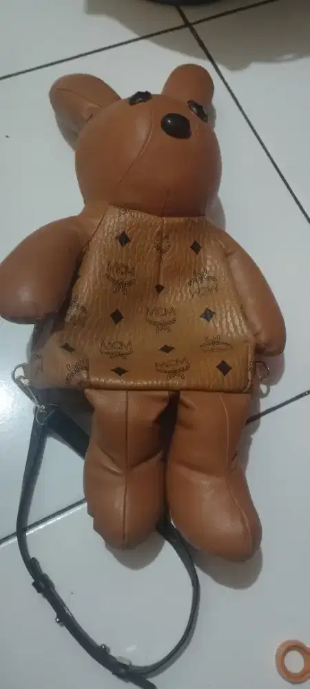 Tas karakter MCM original