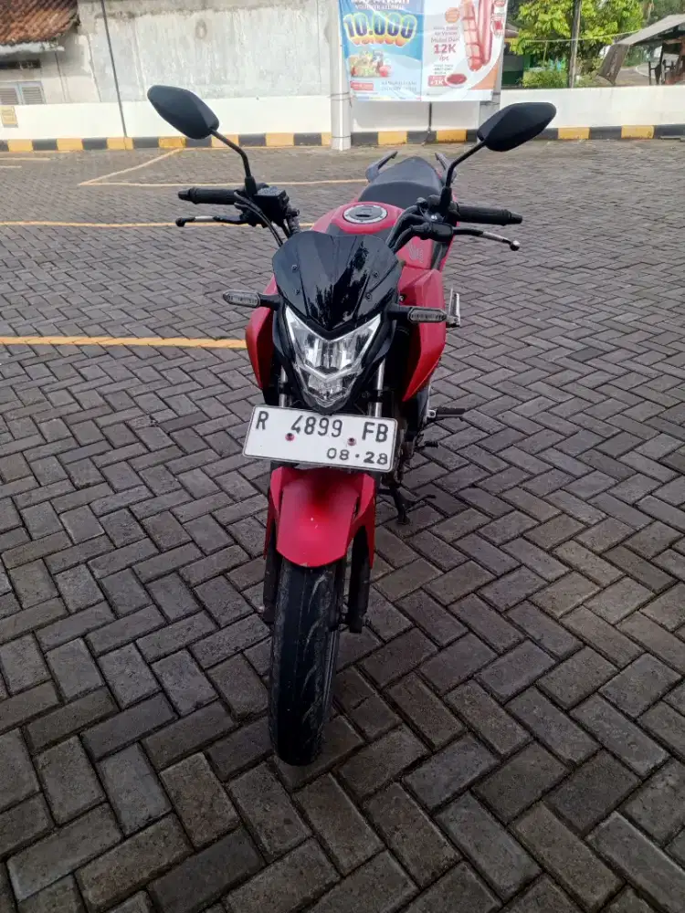 Honda CB150R StreetFire