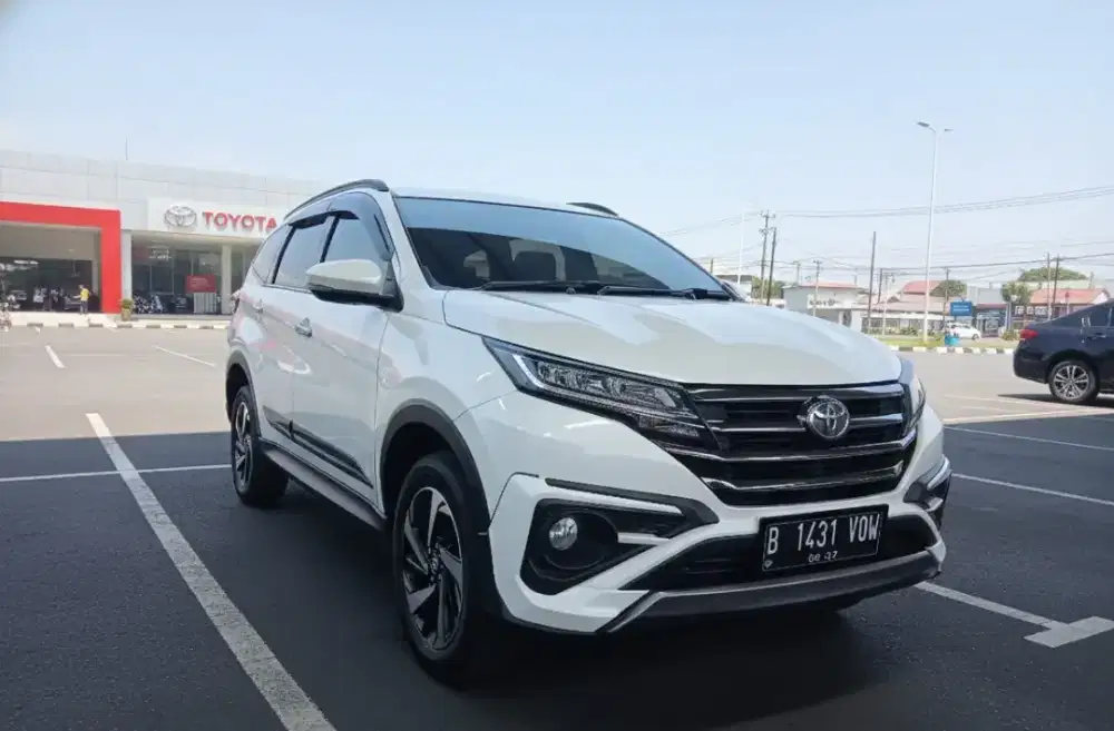 TOYOTA RUSH GR 1.5 AT 2022