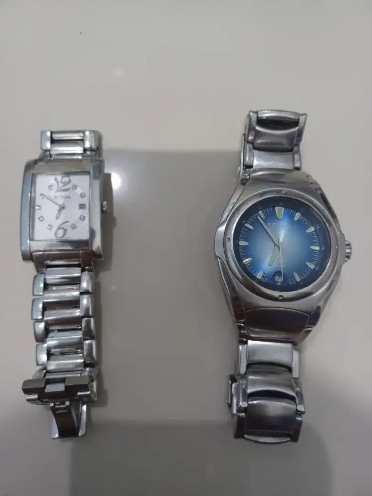 Jual 2 jam tangan fossil dan bonia original. Murah saja
