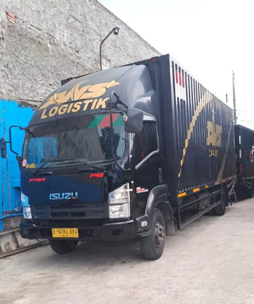 MULUS+banBARU MURAH Isuzu Giga engkel FRR 90 Q box besi 2021 bok