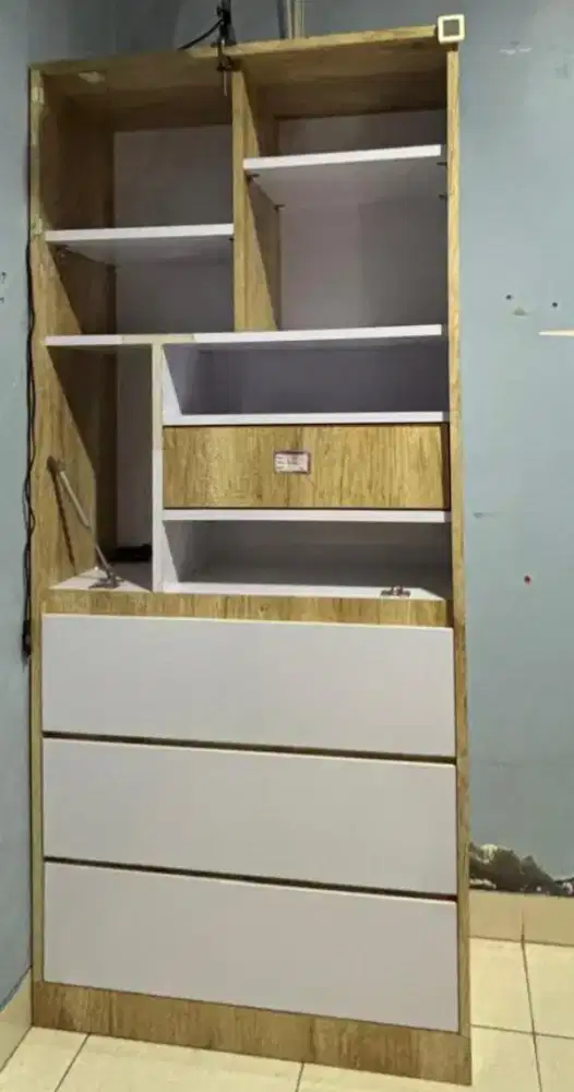 Lemari Bekas bahan MDF kondisi bagus