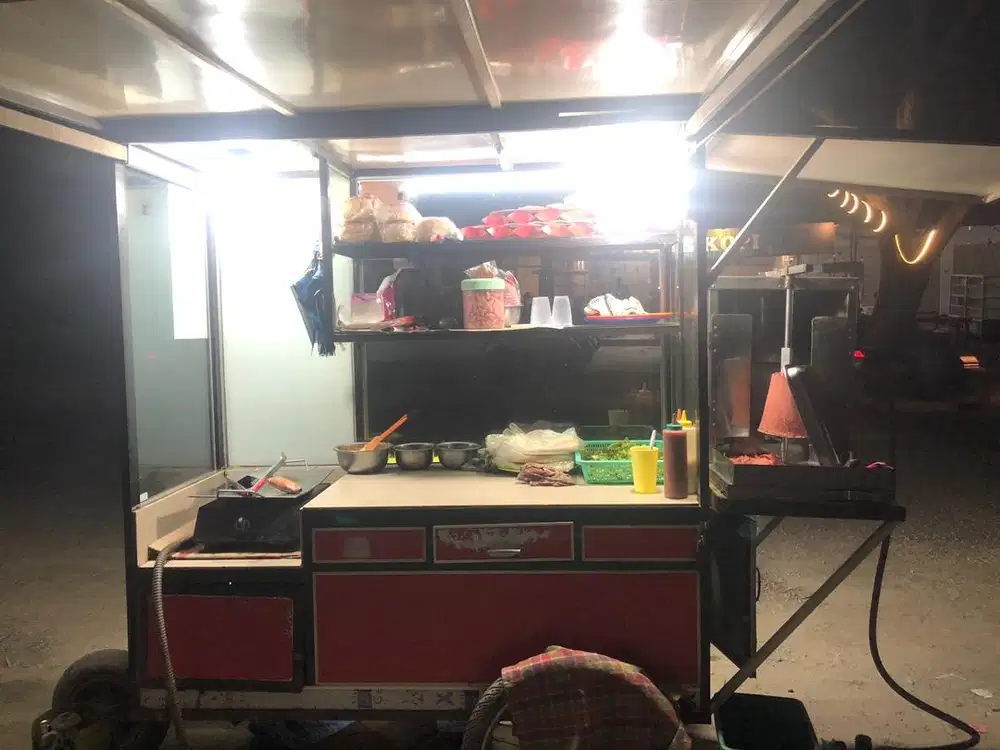 Di cari  orang kerja yg bisa buat kebab