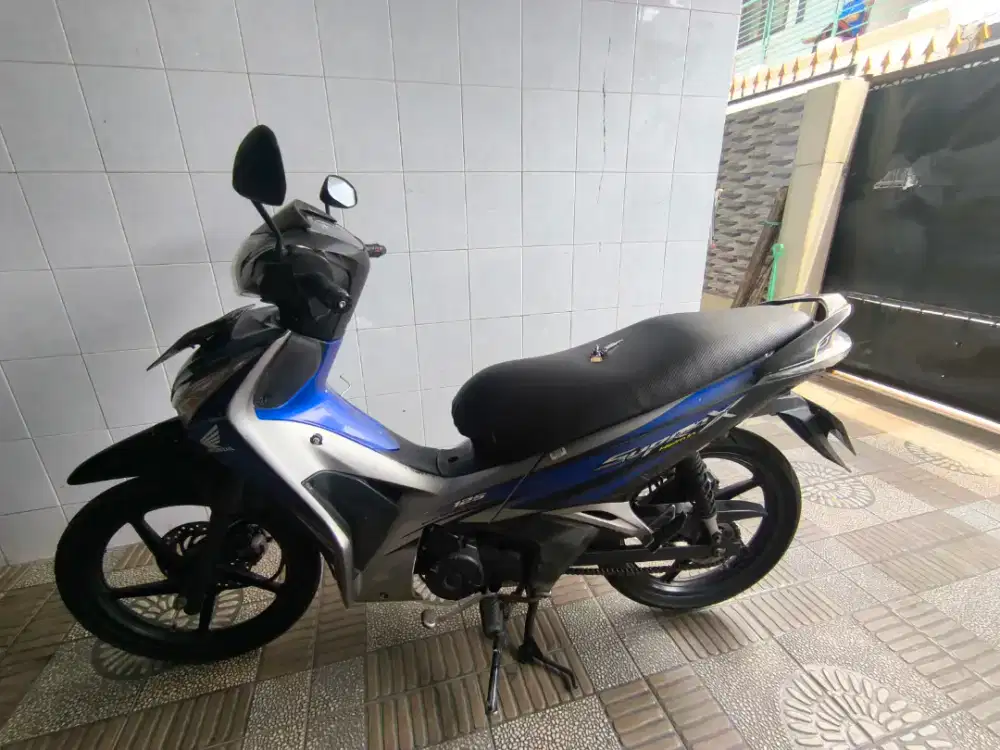Dijual Supra X 125 Helm In - 2011