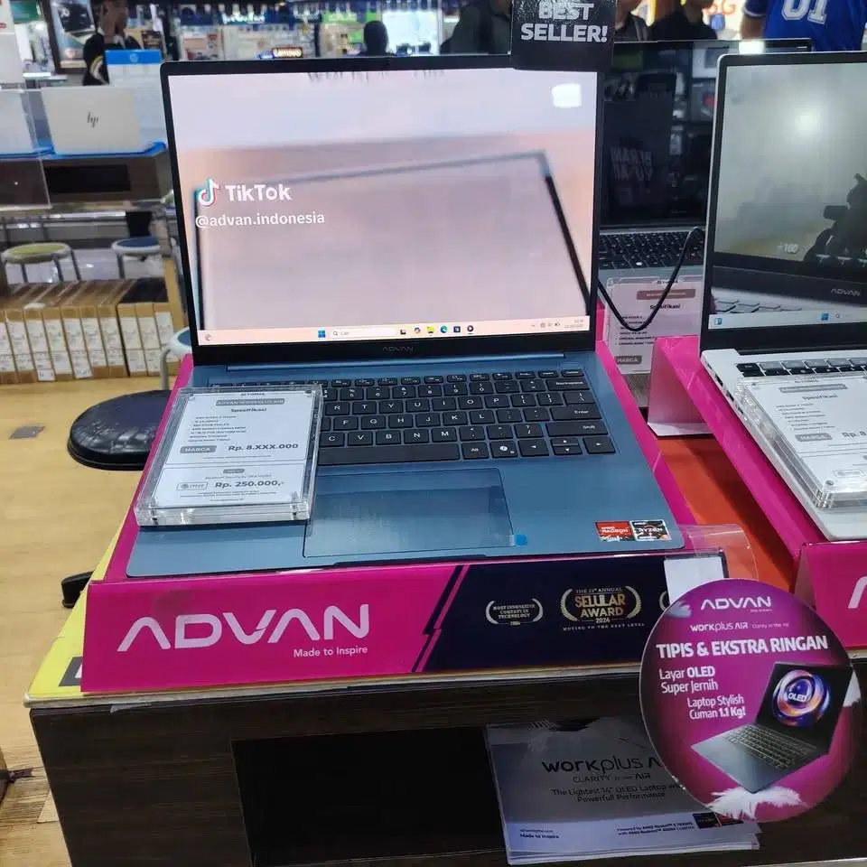 Advan WorkPlus Air AMD Ryzen 5-7535HS 16GB/512GB 14″ OLED WINDOWS 11