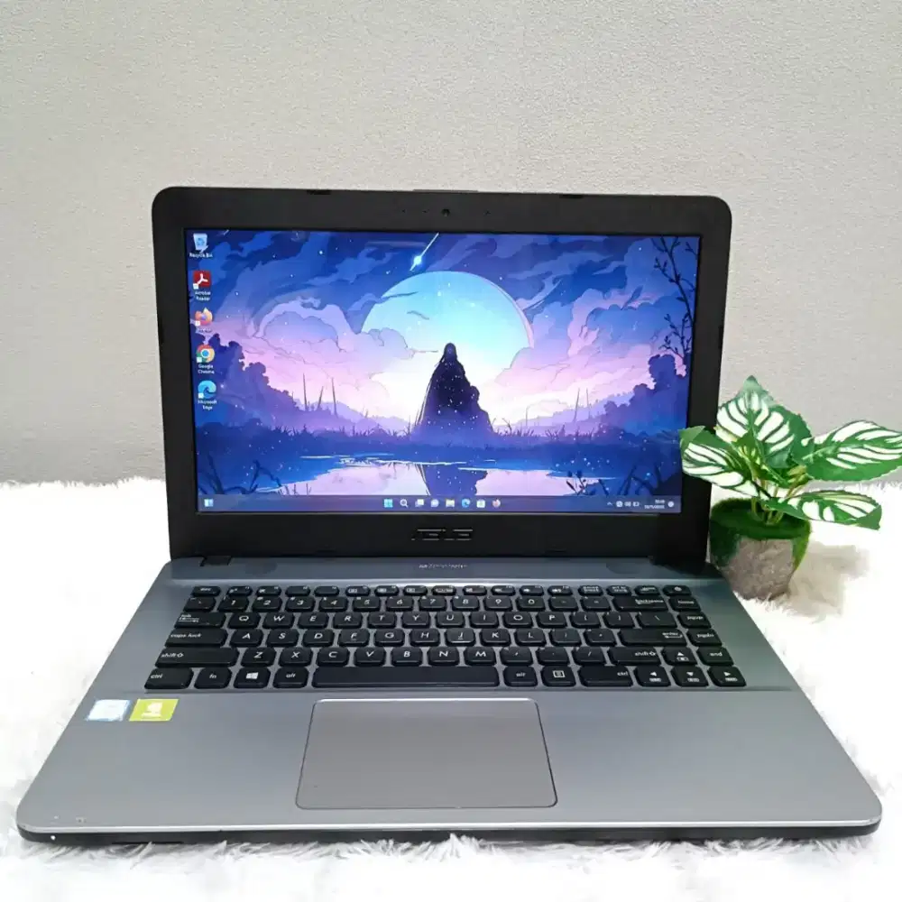 ASUS X441U CORE I3 6006u NVIDIA MX110 2GB RAM 8GB SSD 256GB LAYAR 14.0
