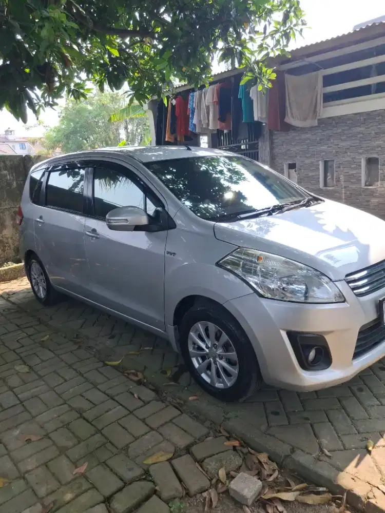 Suzuki ertiga GX tahun 2015 AT