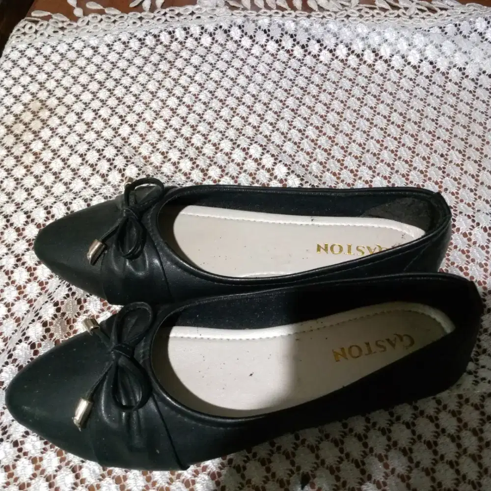 Flatshoes wanita