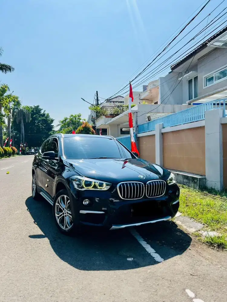 MURAH BMW X1 PANORAMIC SUNROOF IRIT TGN PERTAMA 2018 ANTIK MULUS JOSS
