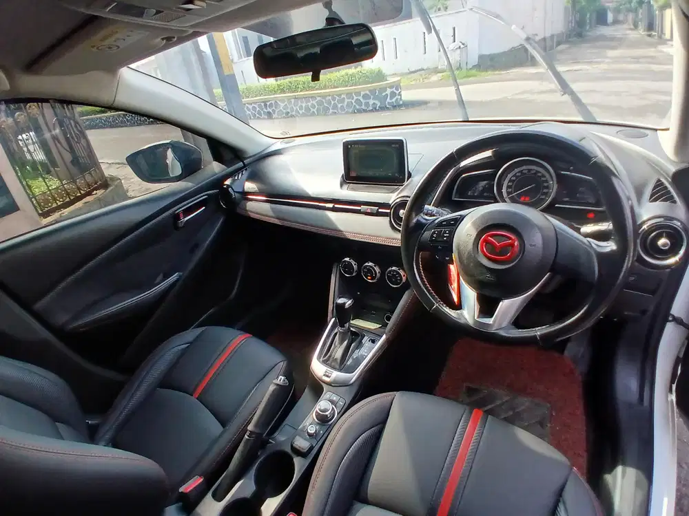 Mazda 2 2014 Bensin