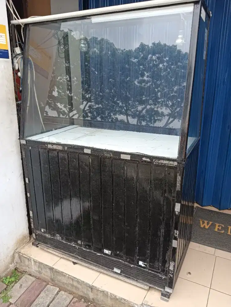 ETALASE KACA/GEROBAK ALUMUNIUM-GADING SERPONG