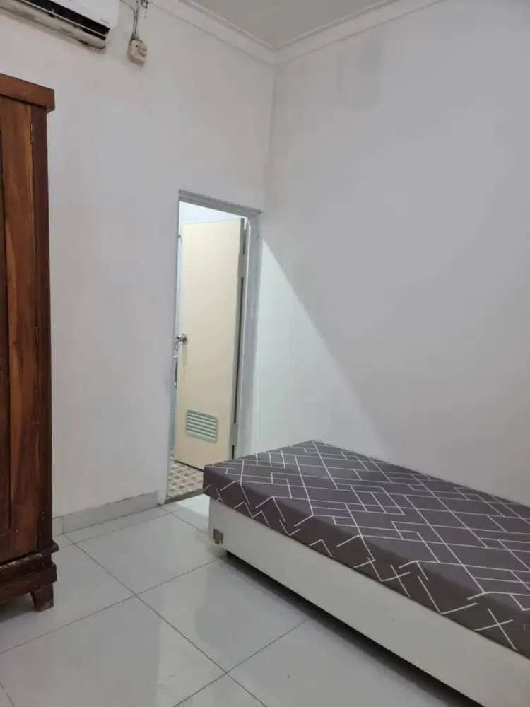 Kost Khusus Karyawan Ber AC Duren-Bangka (dkt SMAN 60 JKT)