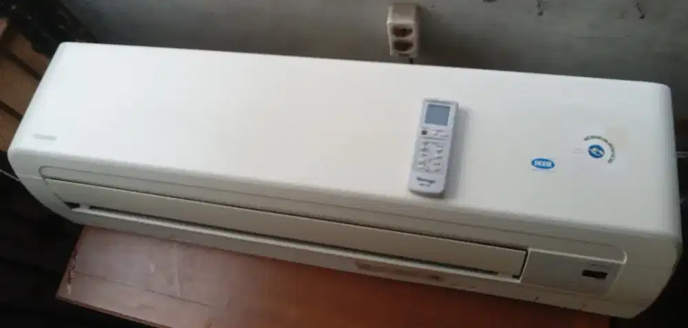 DiJual Kipas Angin Biasa Model indoor Ac, Kapasitas 2PK, Merek Toshiba