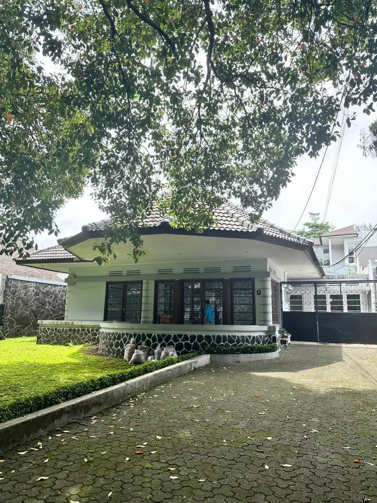 Rumah Bangunan Belanda Terawat di Sayap Riau Dago Bandung