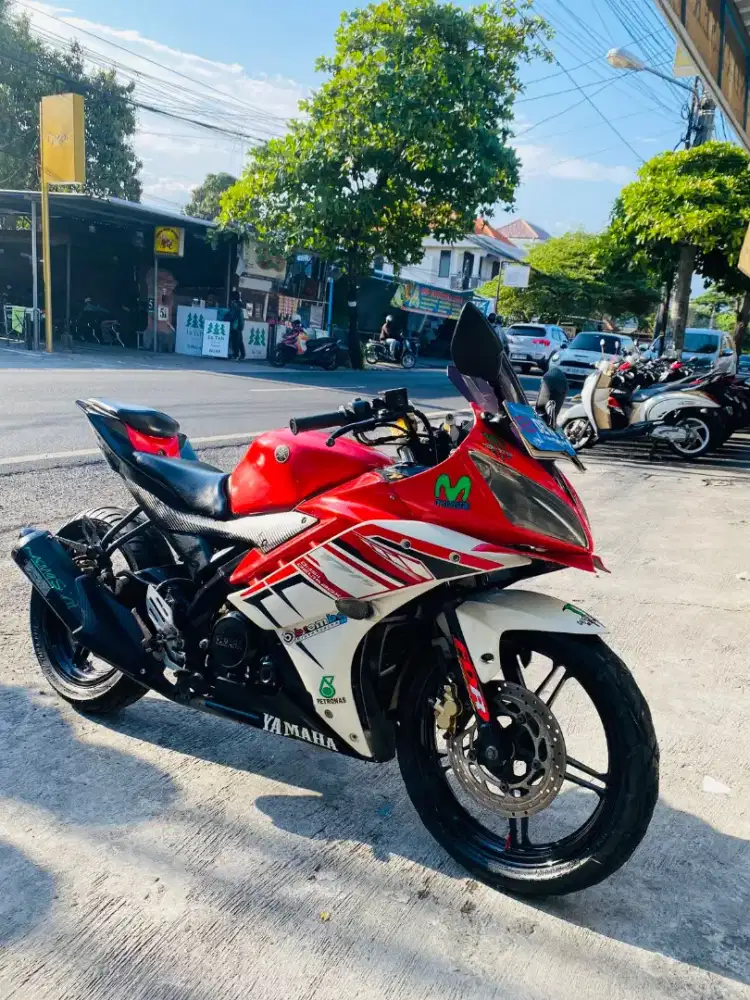 Yamaha R15 Deva motor