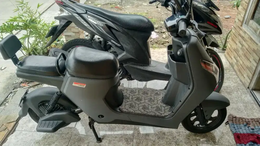 sepeda listrik uwinfly D60