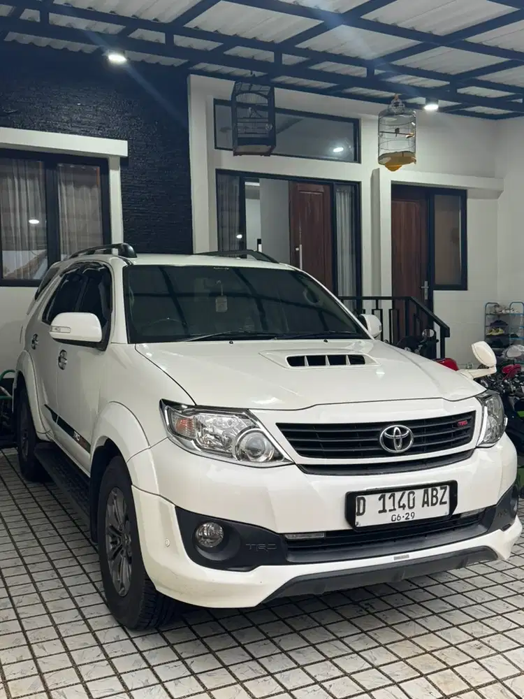 Toyota Fortuner VNT TRD metic disel 2014 antiikk