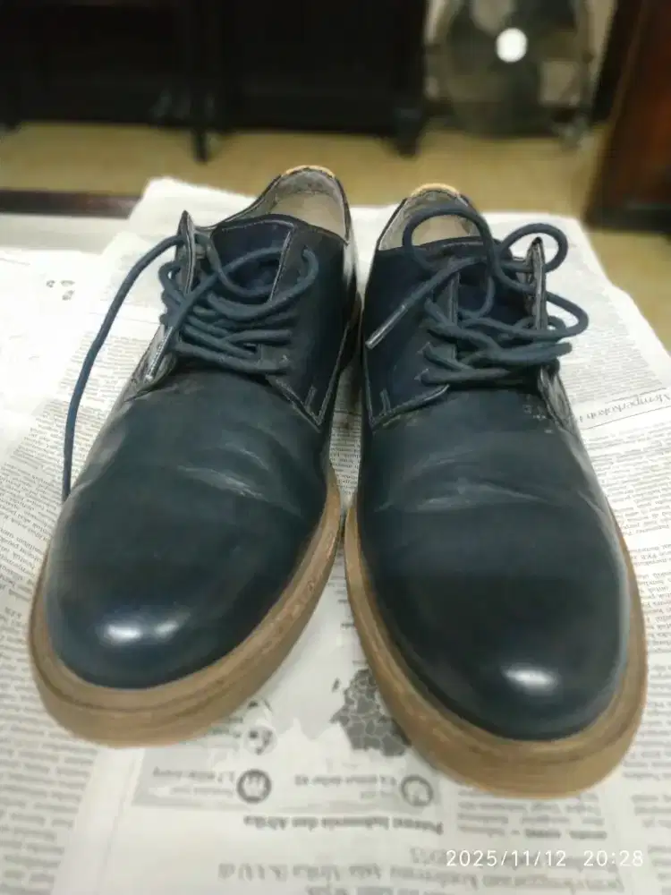Sepatu Kulit  Clark Dark Blue uk  41,5 Second ORI kondisi MANTAP