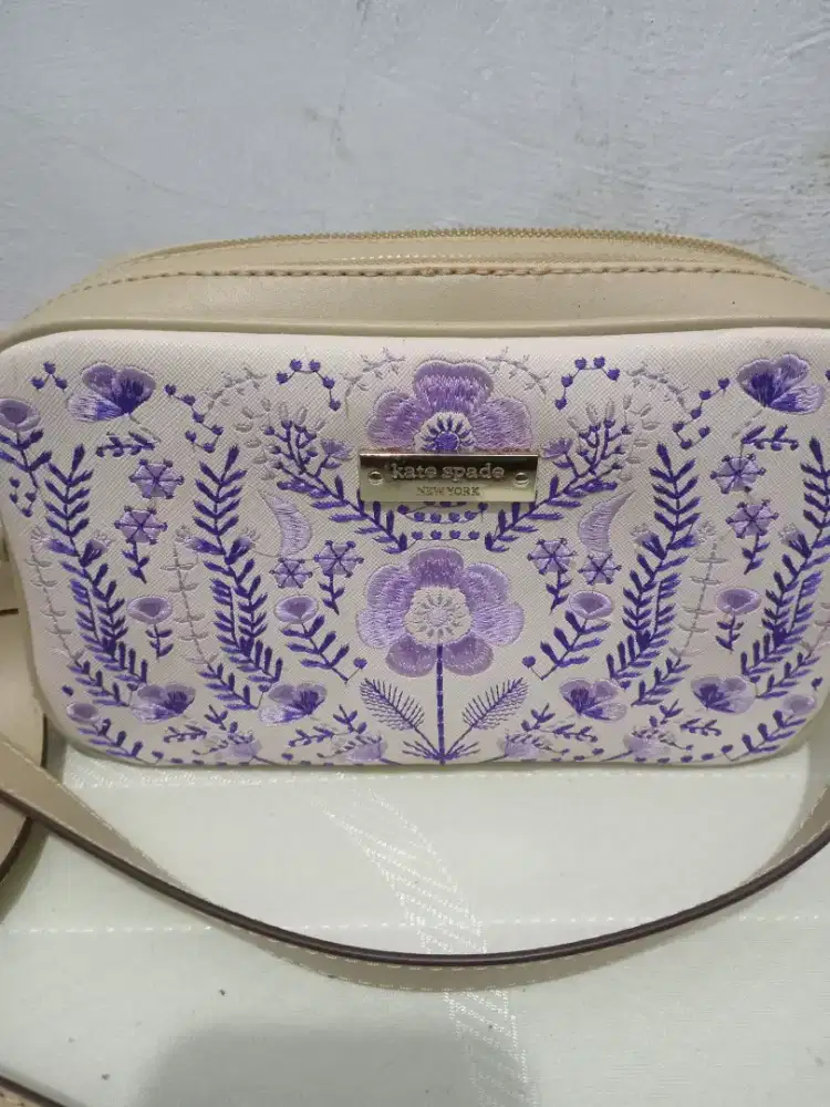Tas selempang kate spade