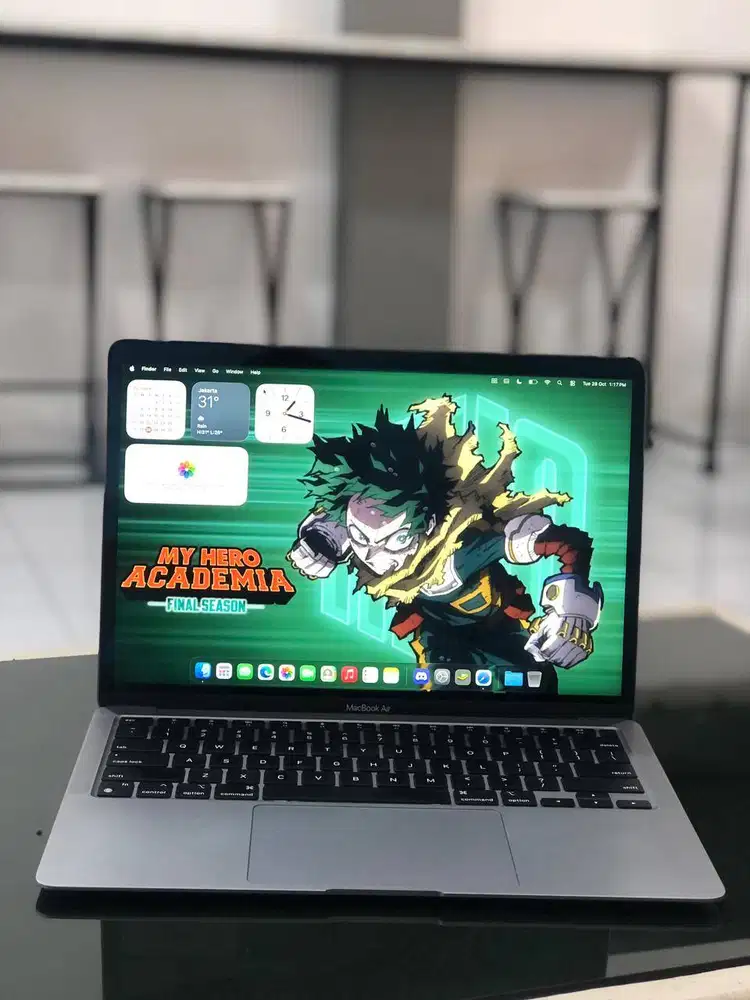 MacBook Air 2020 Chip Apple M1 8/1TB Layar Retina 13inch