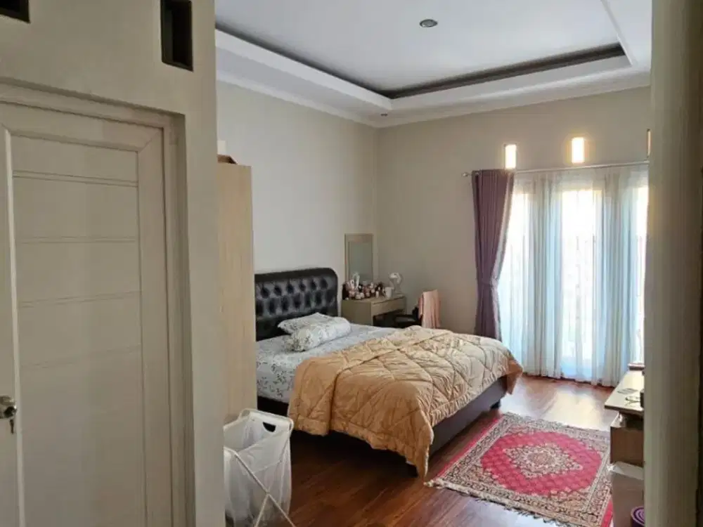 DIJUAL CEPAT RUMAH SEMIFURNISHED MURAH DEKAT GRAND DEPOK CITY 2LANTAI SHM