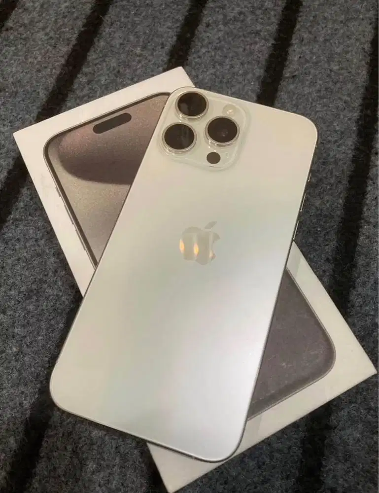 iPhone 15 Promax 256gb Beacukai mulus lengkap