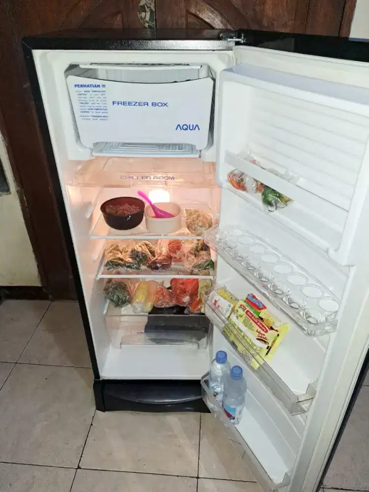 Jual kulkas AQUA satu pintu siap untuk d antar