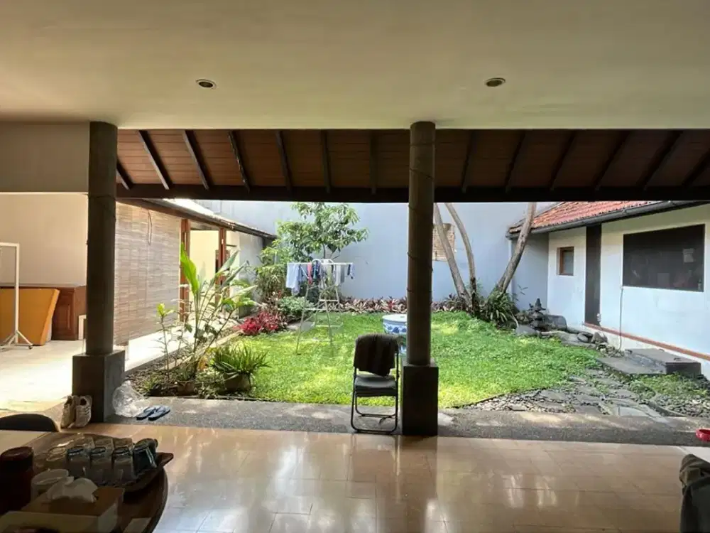 Rumah Besar Luas Mainroad Cipaganti