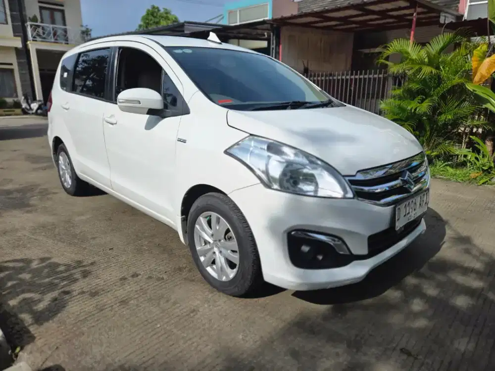 Ertiga Hybrid Diesel ZDi 2017. KM baru 60 ribu
Full original