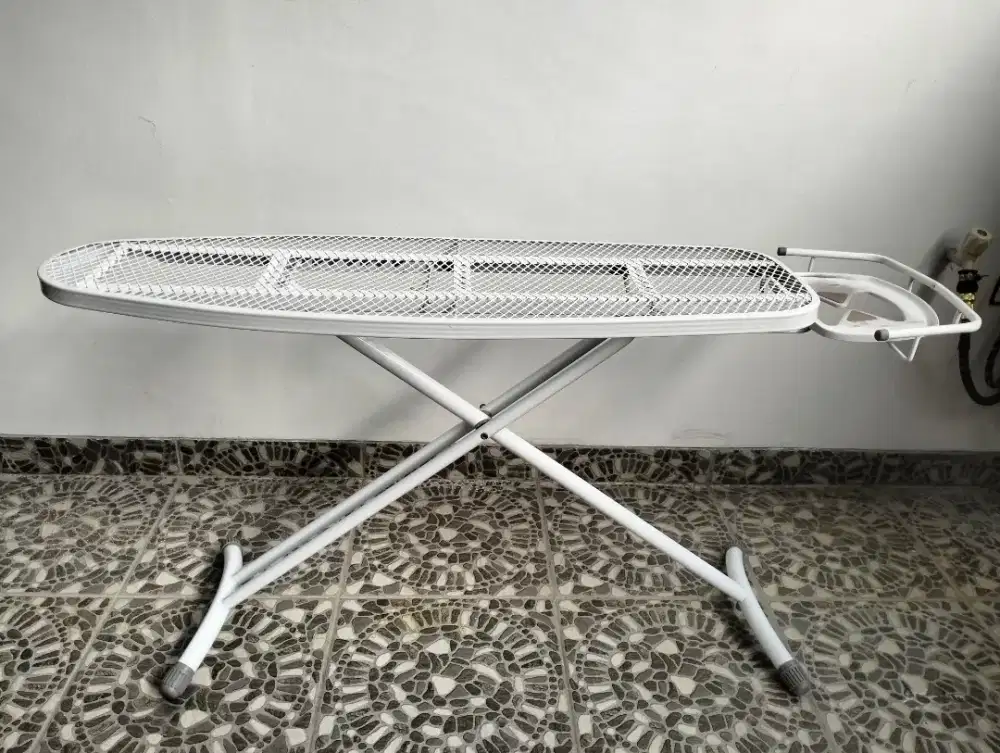 Dijual Murah meja setrika informa