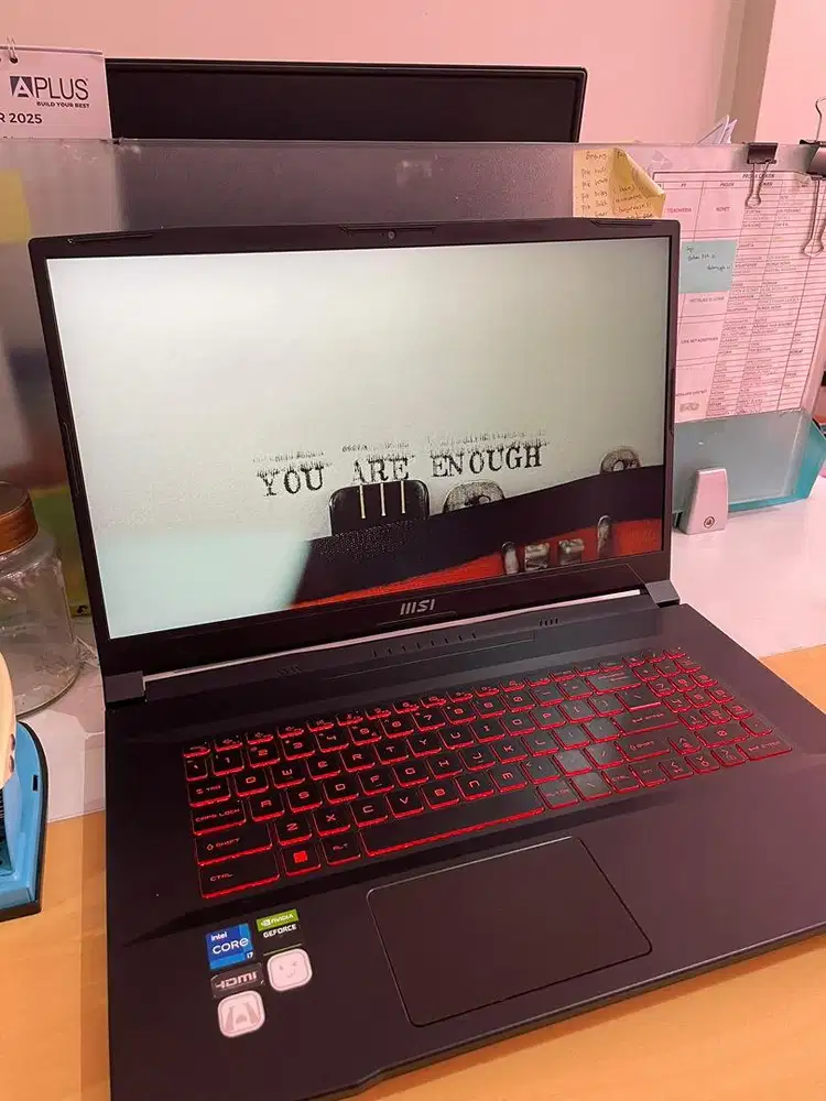 MSI KATANA GF76 12UC [9S7-17L422-057] i7-12700H 8GB 512GB RTX3050 4GB