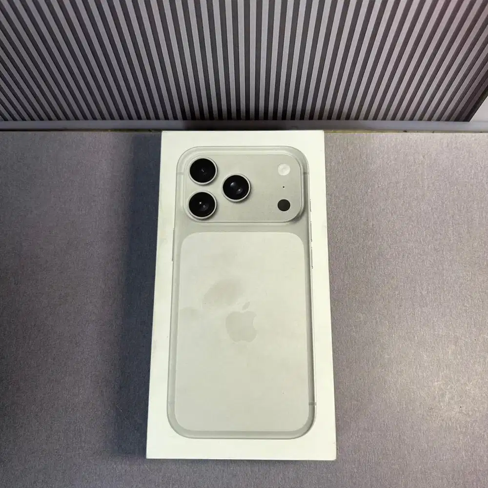 iPhone 17 Pro 256gb Resmi iBox BNIB/SEGEL - Silver