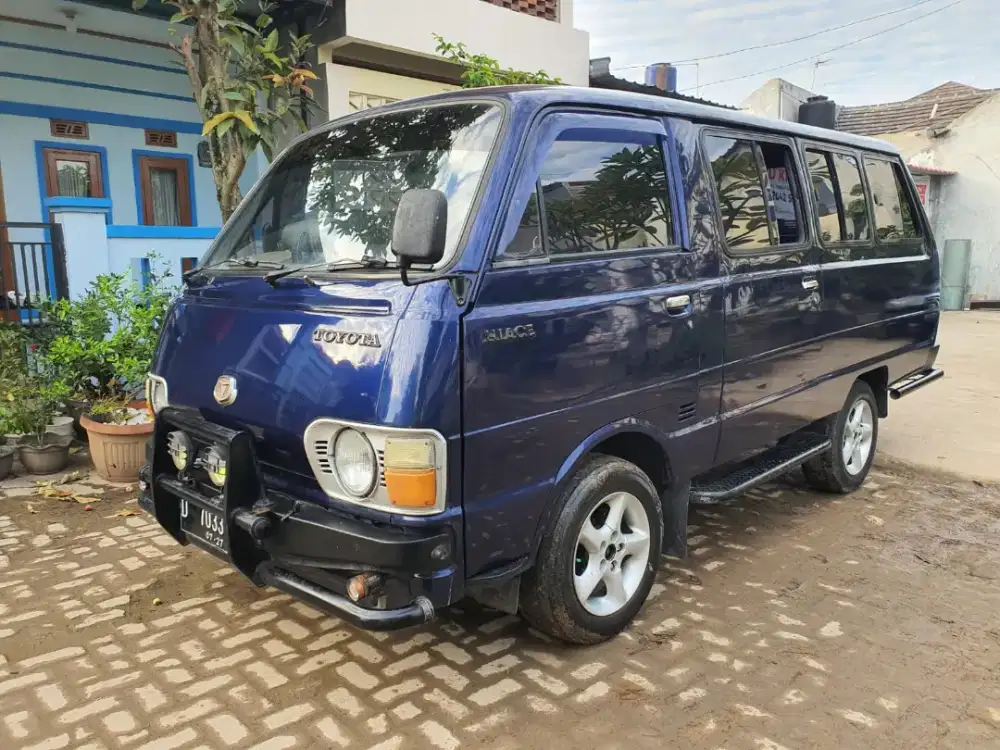 Toyota HIACE bensin 1.6 th 1981
Mesin halus sehat
