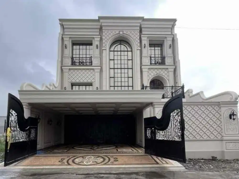 1 Unit Rumah Ready Unit Desain Lux Dengan Kolam Renang Mewah dan Lift