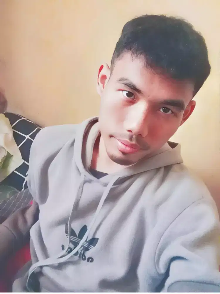 Pria/25/SMA/CariKerja