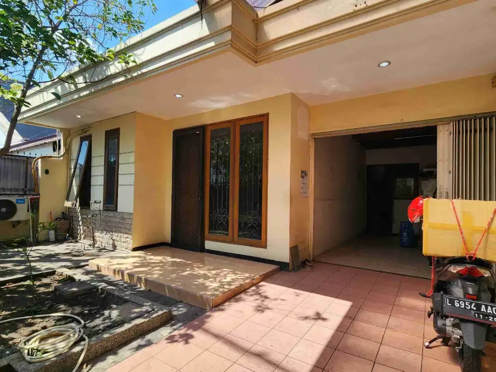 rumah jalan raya cocok buat kantor surabaya barat darmo2an dekat hr muhamand