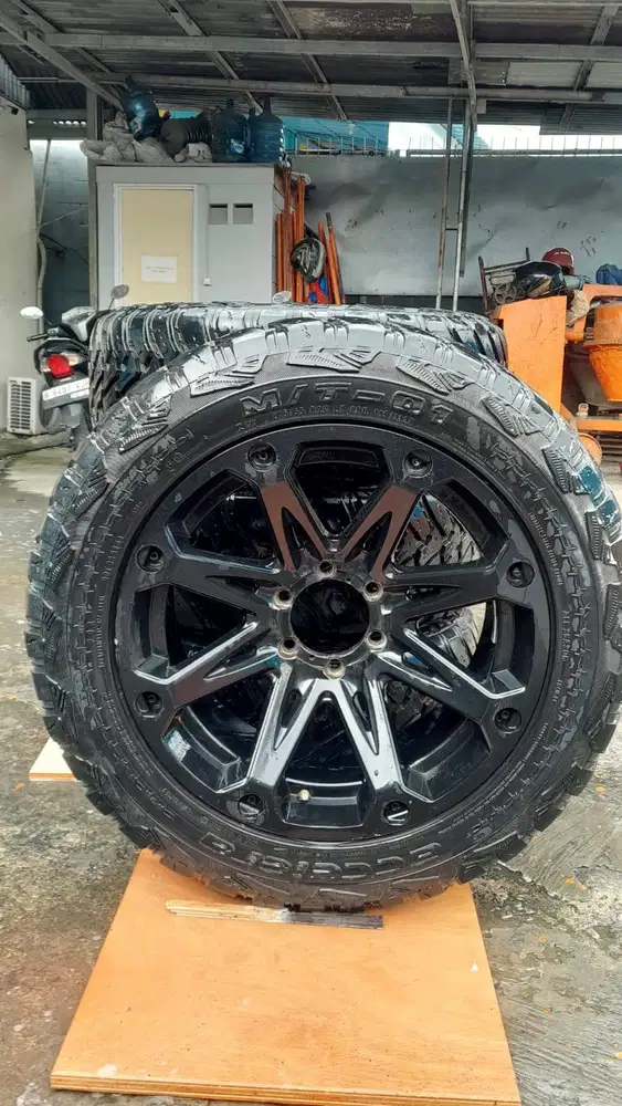Velg dan Ban R20