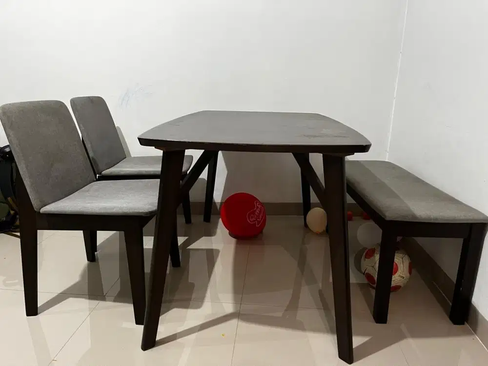 Dijual: Informa Set 4 Pcs Meja Makan & Kursi – Cokelat Beech