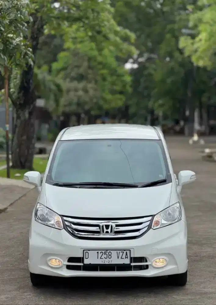 Honda Freed E PSD 2014 last Editions Istimewa !!!