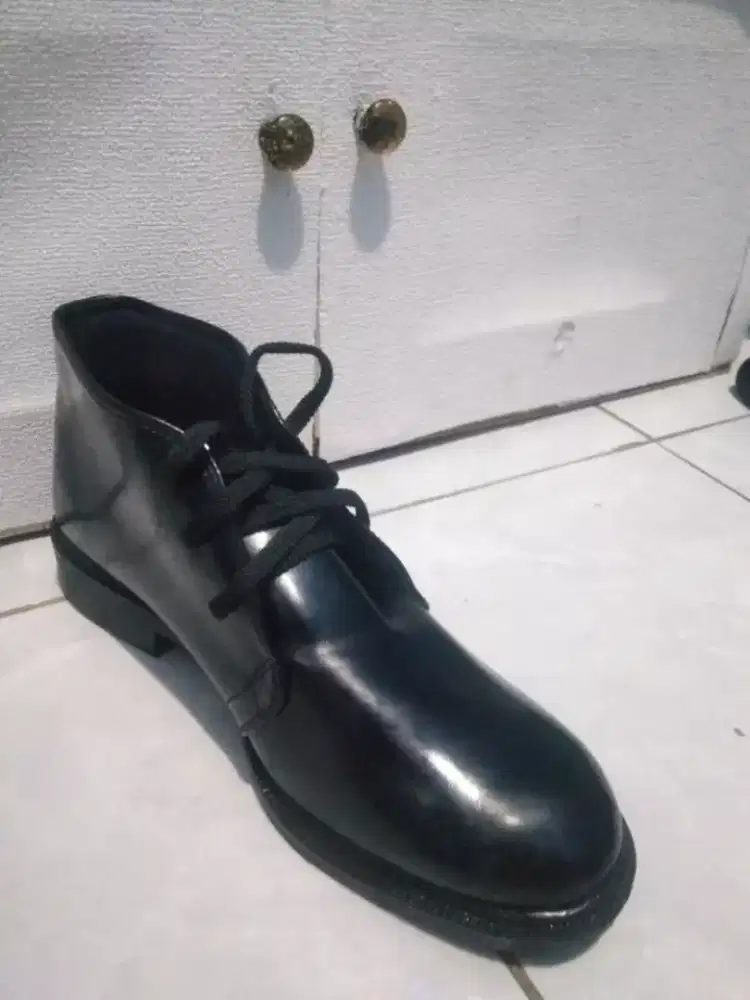 Sepatu kerja msh baru
