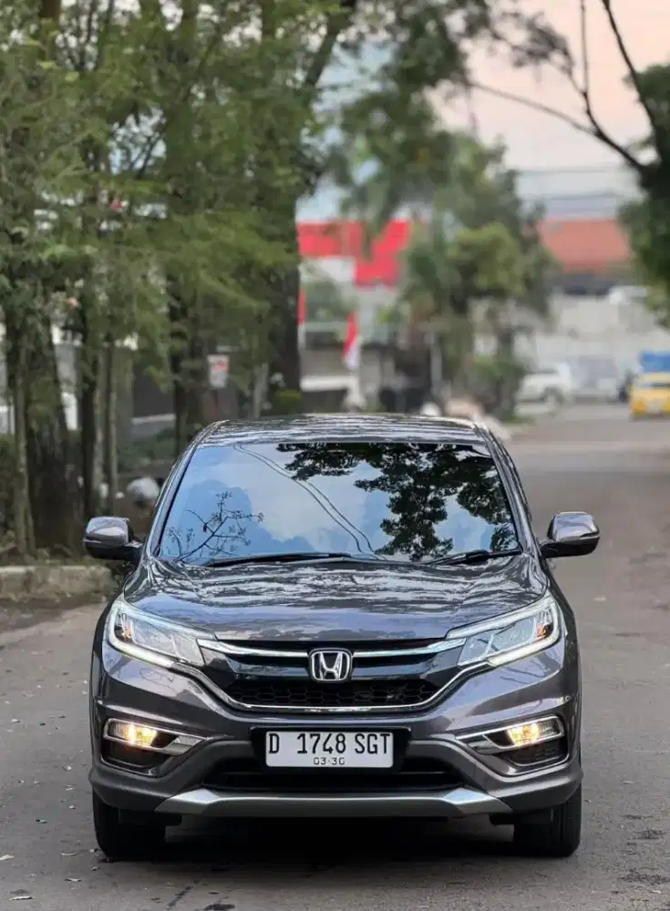 Honda CRV 2.0 Manual Facelift 2015
km 78rb
- Kondisi istw