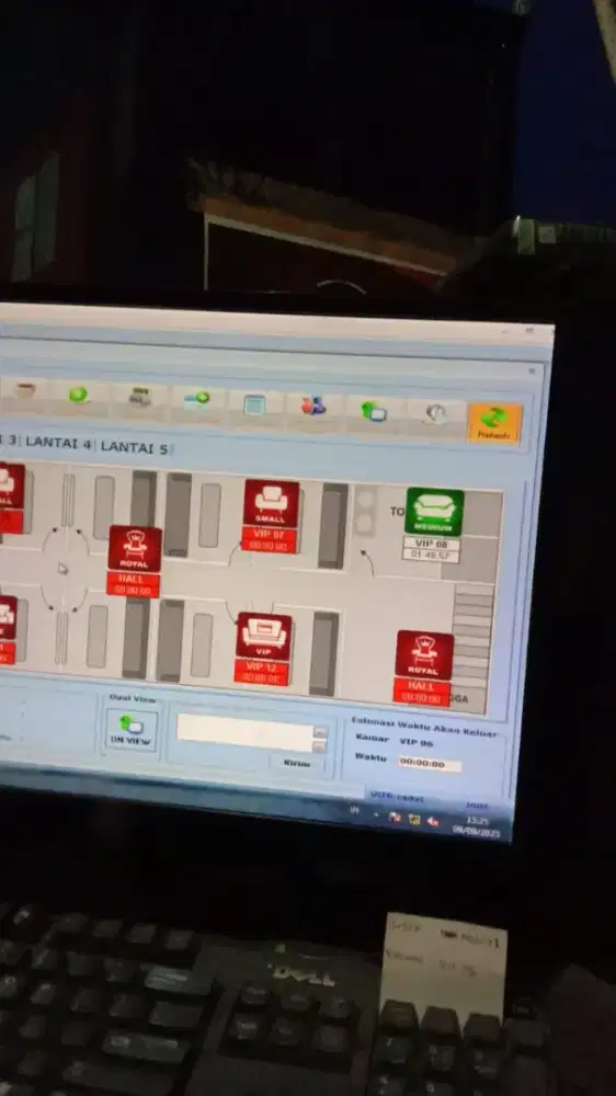 Kasir mitra karaoke medaeng