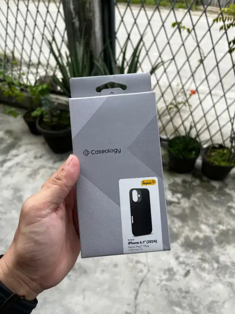 Caseology iPhone 16 Basic NEW