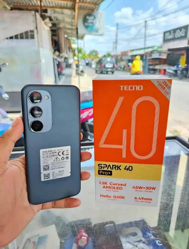 Tecno spark 40 pro+